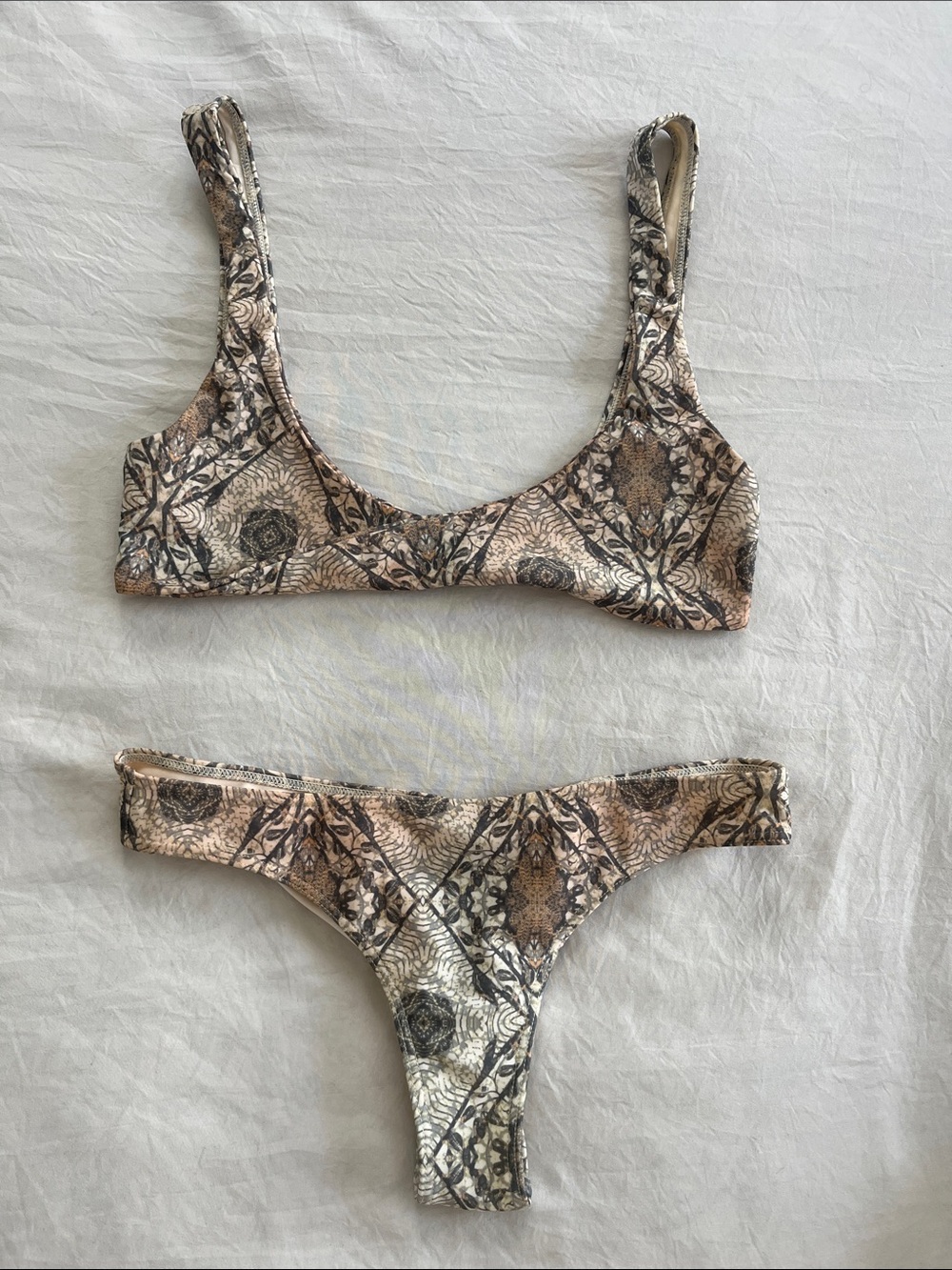 Sisstr Evolution Beige Floral Print Bikini Set